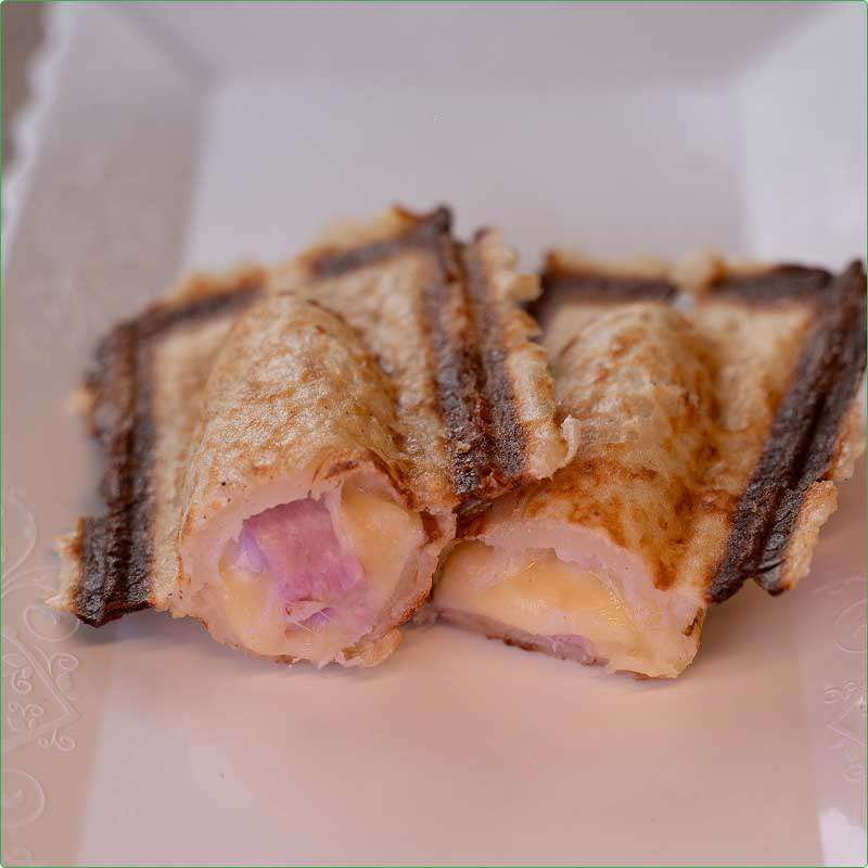 Crepe Suíço de Presunto e Queijo